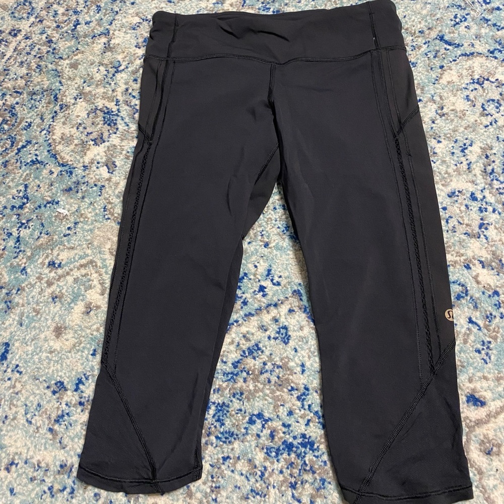 Lululemon Limited Edition Cropped Leggings Black Gold Logo